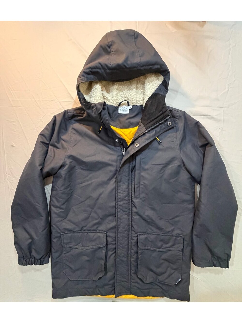 Passenger Parka Jacket Medium Charcoal Hooded Insulated Quilted Sherpa Hood